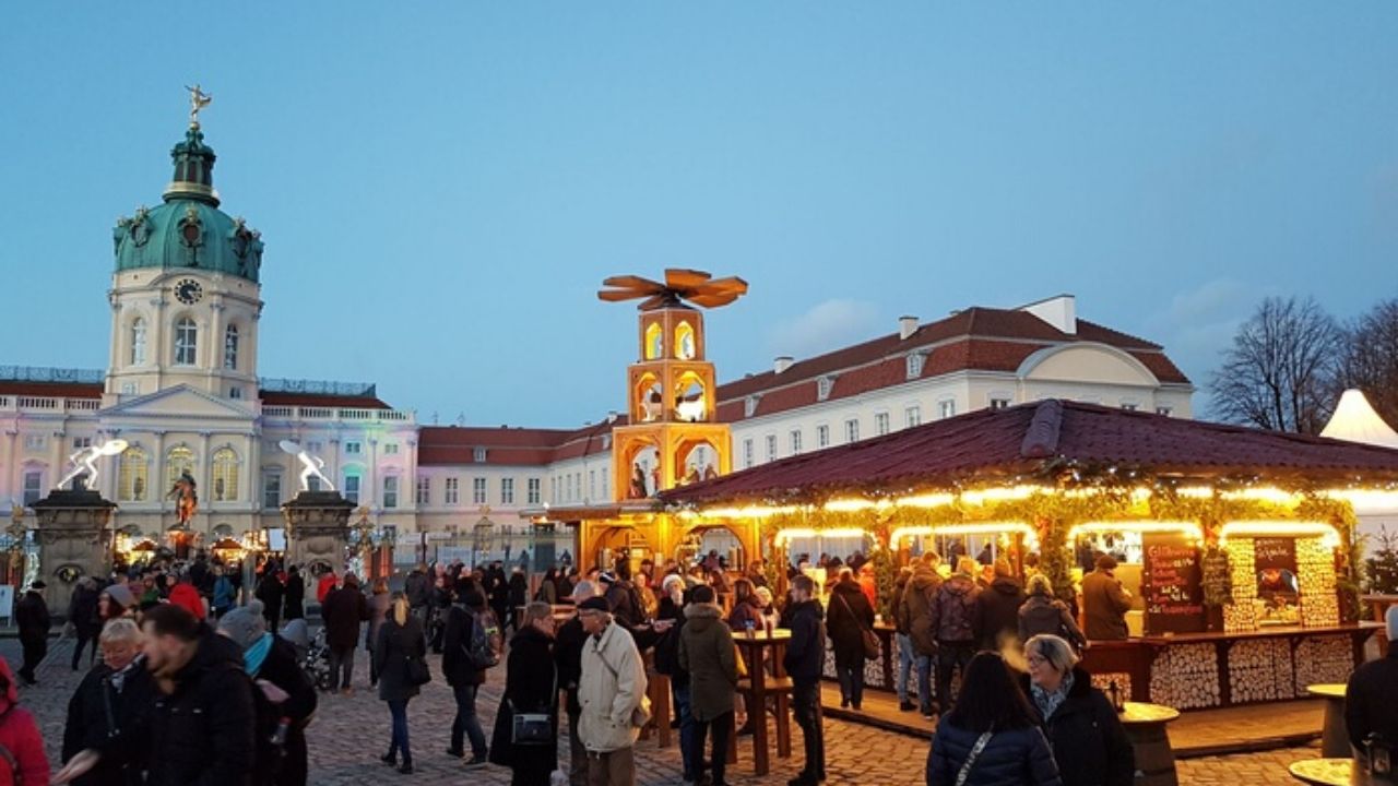 Weihnachtsmarkt Schloss Charlottenburg Berlin 2