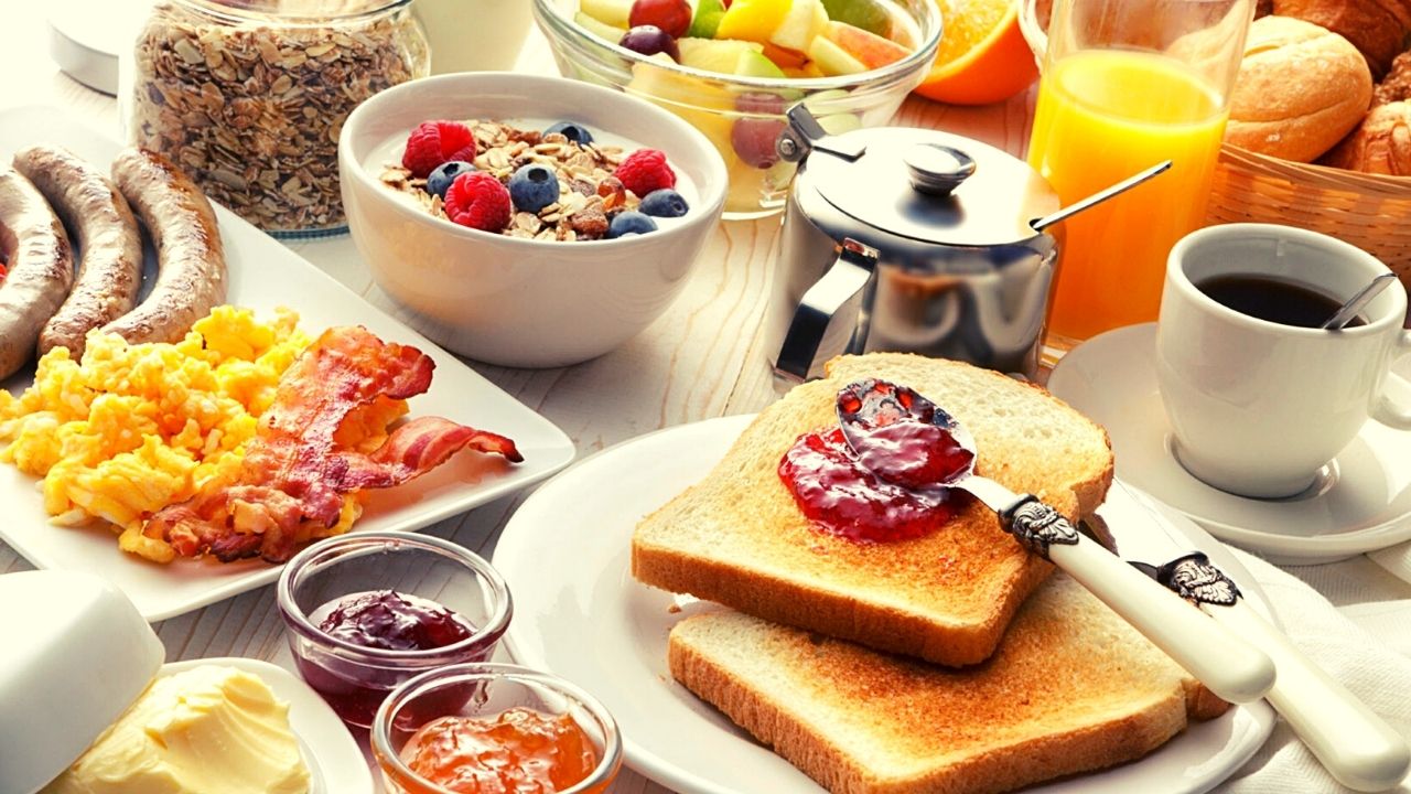 Frühstück essen