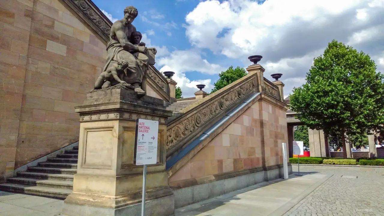 Priority Entrance: Old National Gallery on Museum Island in Berlin