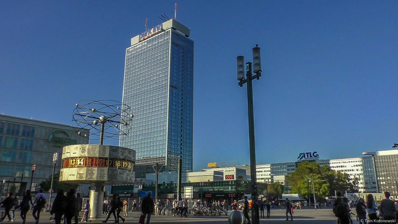 Treffpunkt Weltzeituhr Alexanderplatz Berlin