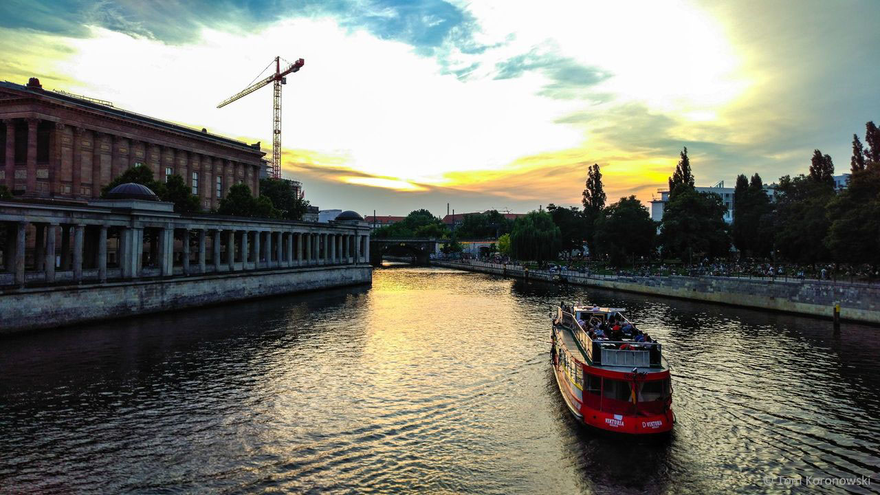 berlin bridges boat tour