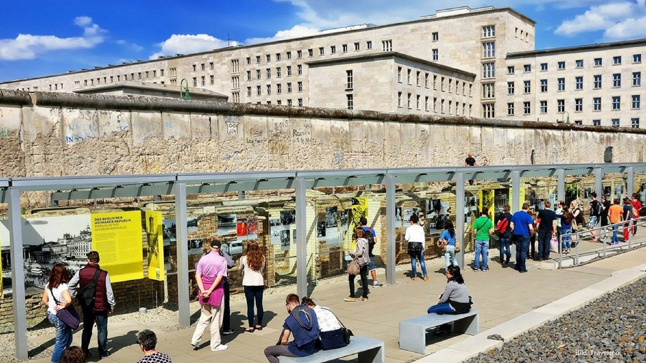 Berlin historische Stadtrundfahrt mit Besuch Topographie des Terrors und Bunkerführung.