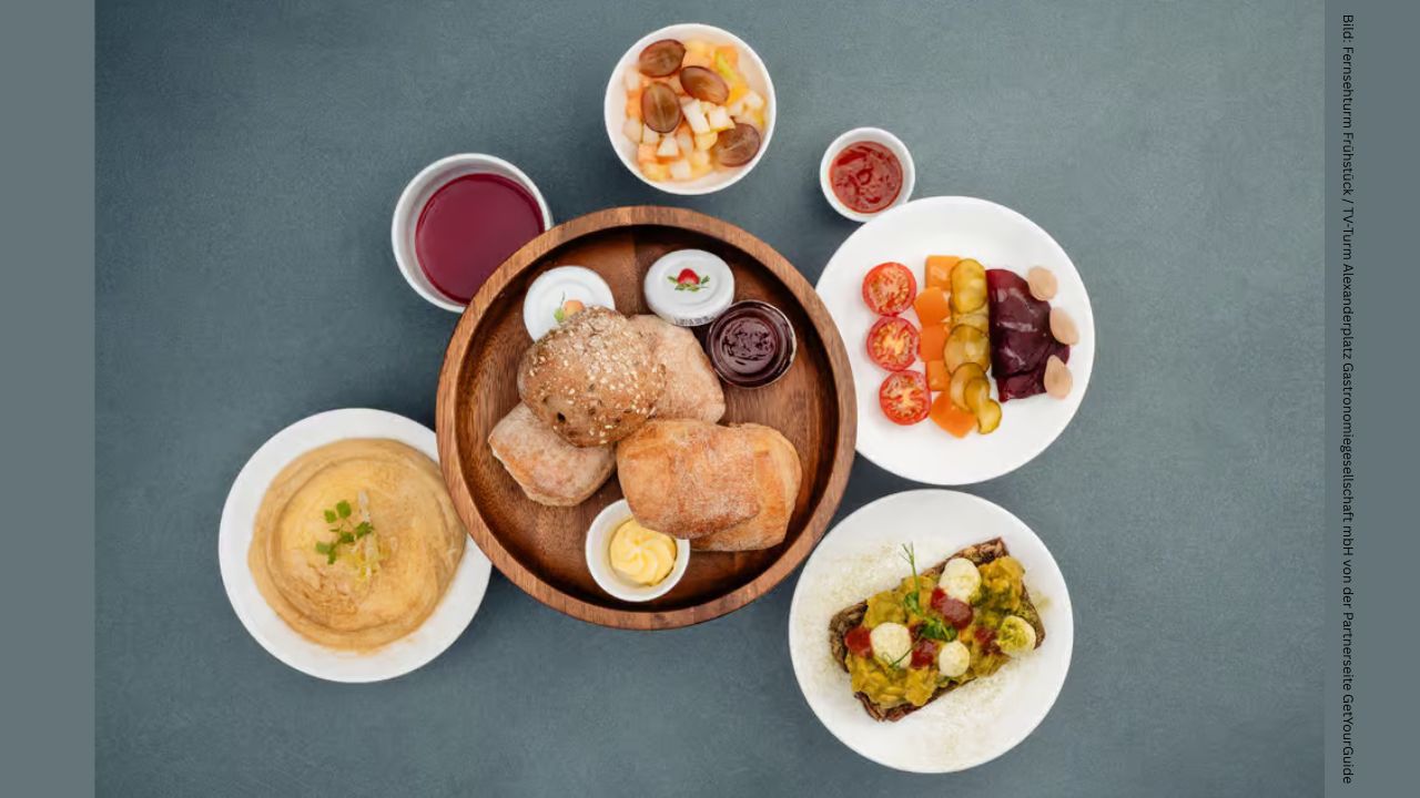 Frühstücken im Fernsehturm Berlin