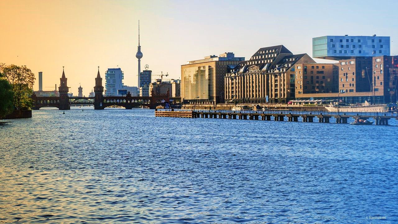 HotelDeal Berlin! 3 Nights at 4-star Hotel Including Fantastic View on the River Spree For only £185 for TWO!