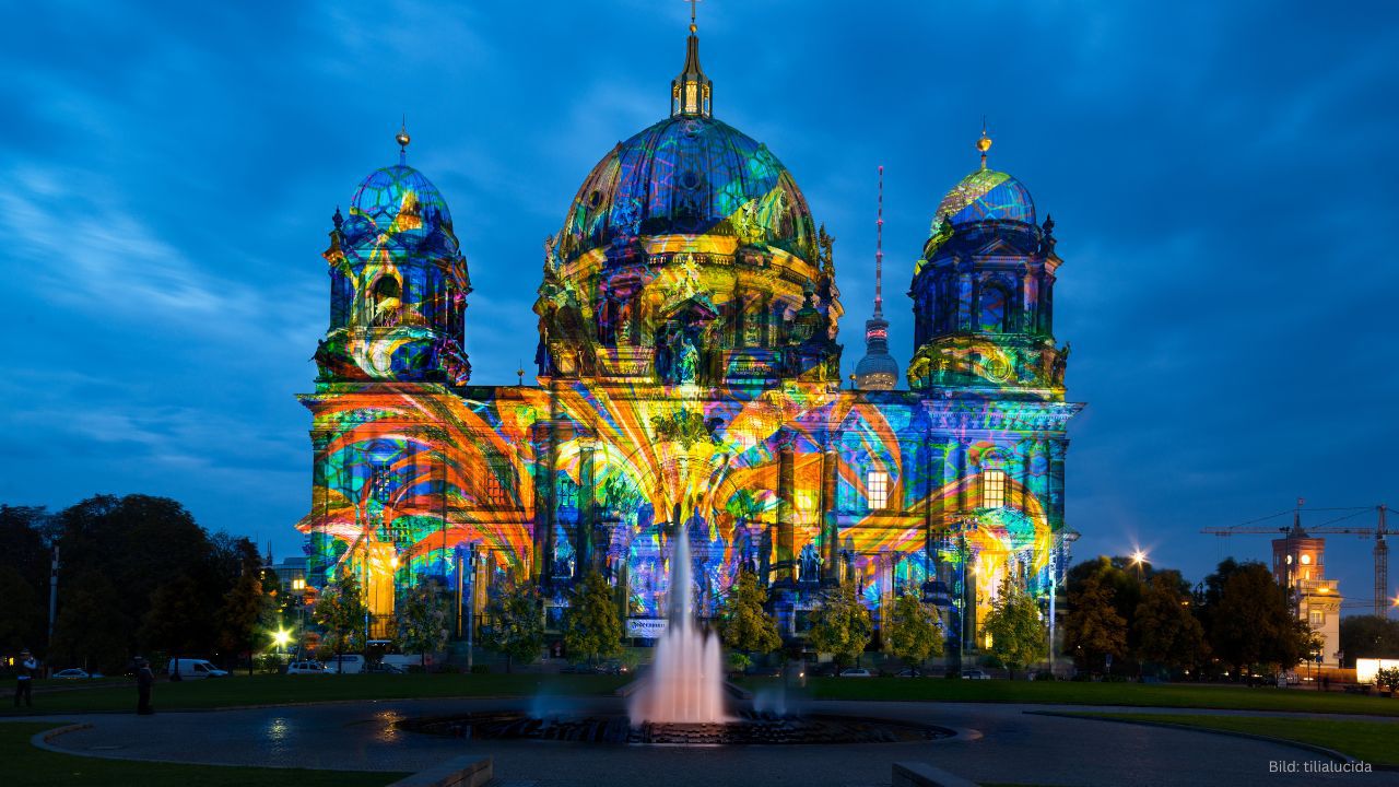 Lichterfahrt zum Festival of Lights in Berlin