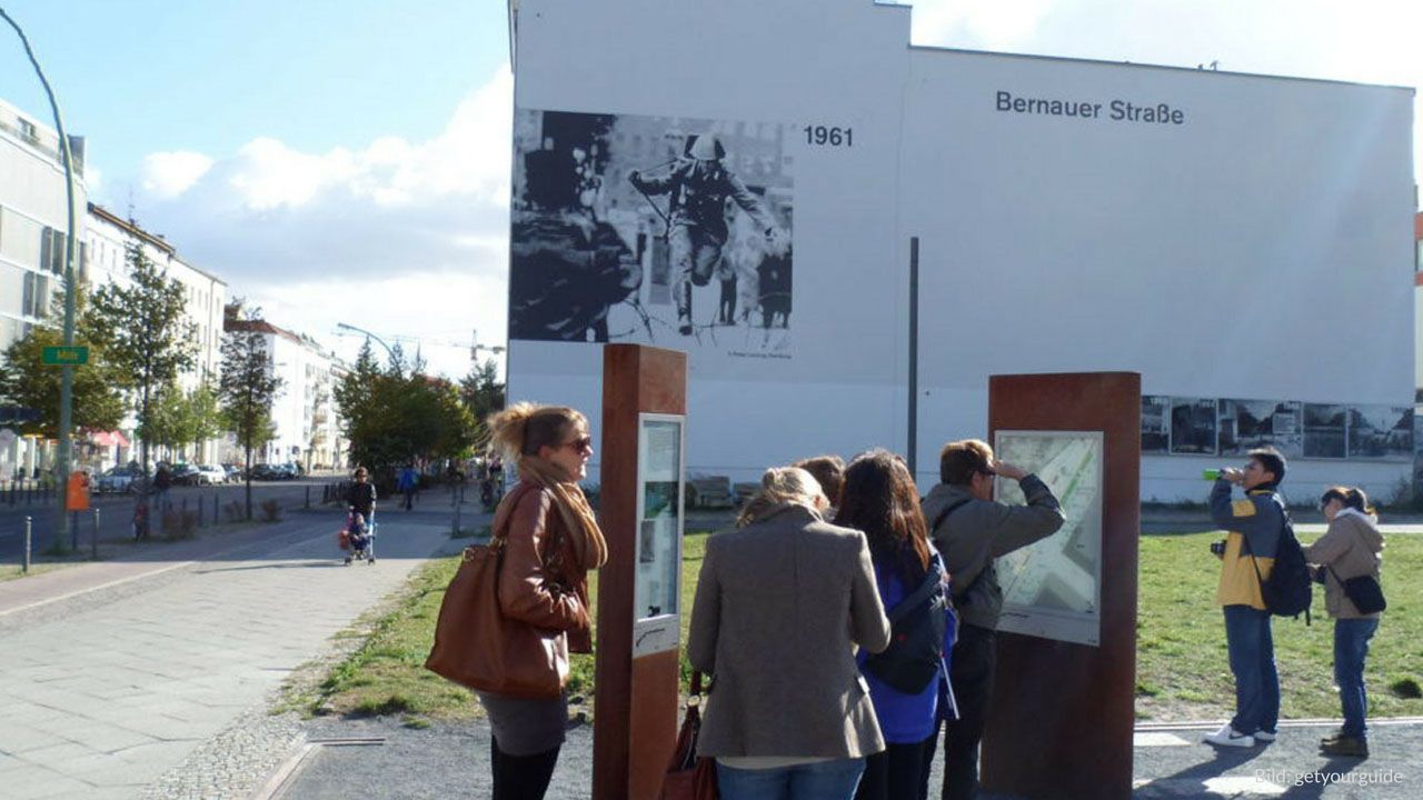 Berlin Wall: Small Group Guided Tour