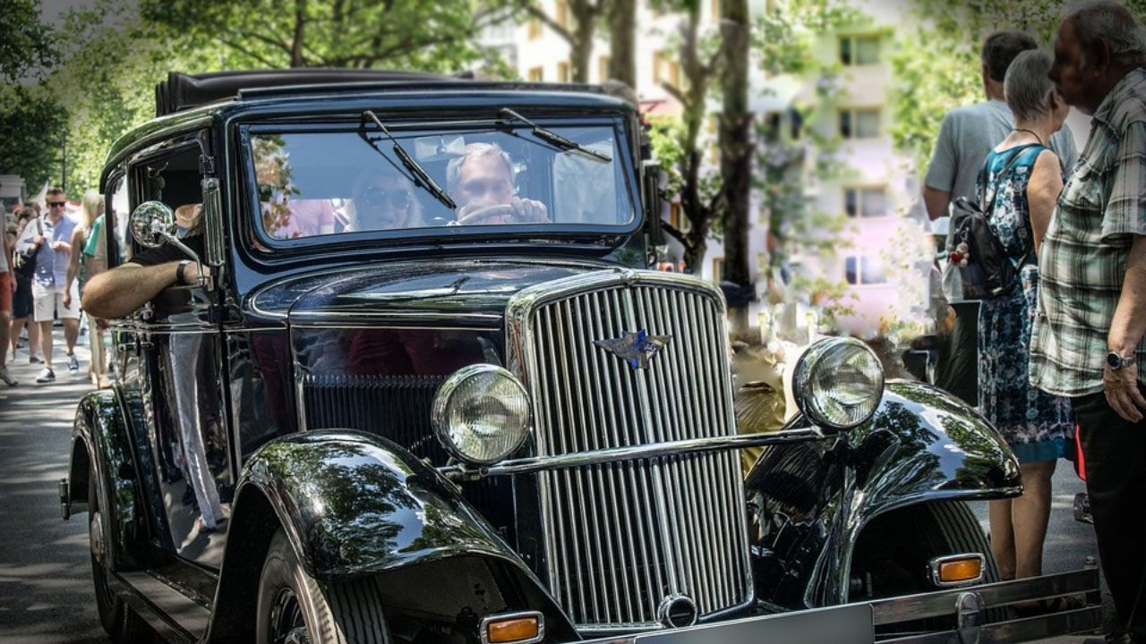 Besuchen Sie die Classic Dasy der Oldtimer in Berlin.