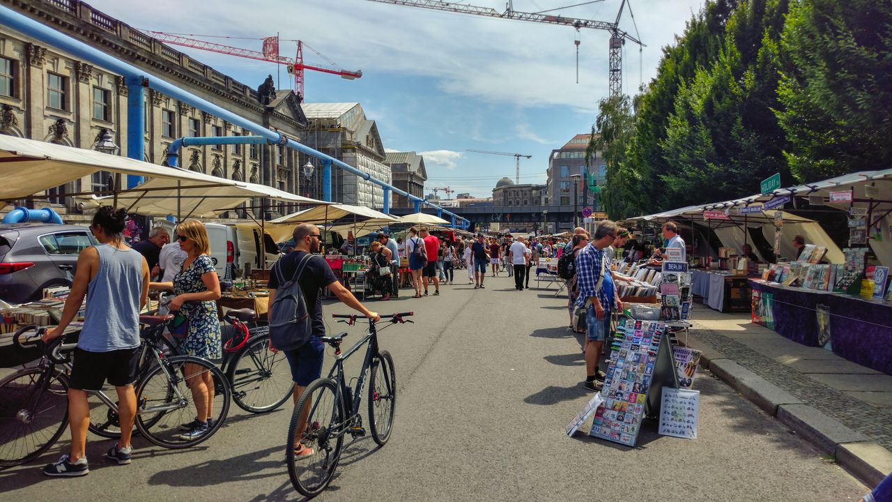 Sunday Flea Markets