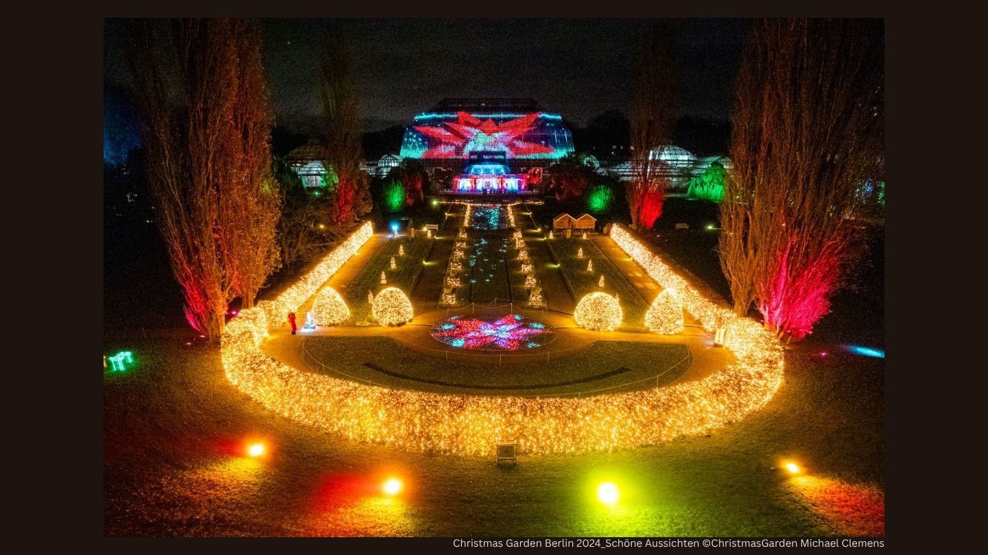 Spaziergang durch den Christmas Garden in Berlin.