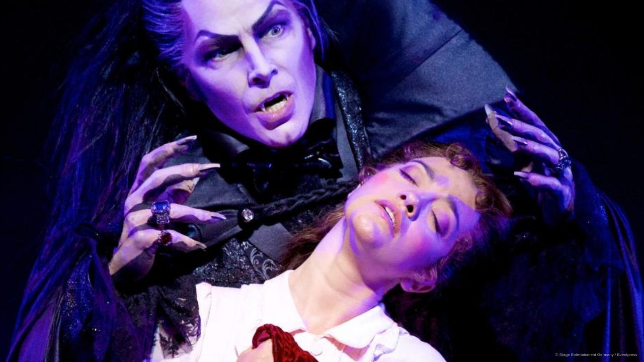 Besuchen Sie das Musical "Tanz der Vampire" in Berlin.