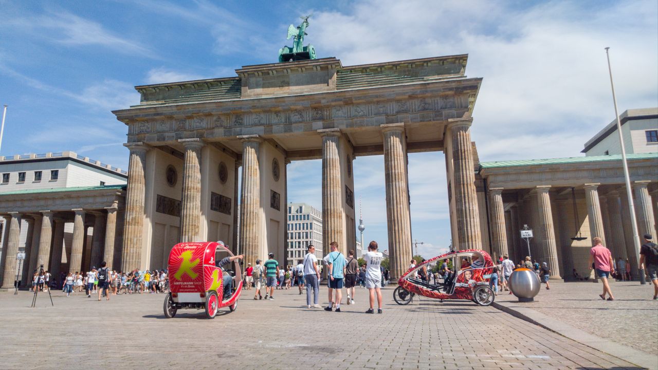 Gendarmenmarkt in berlin with the best Berlin Hotel Deals