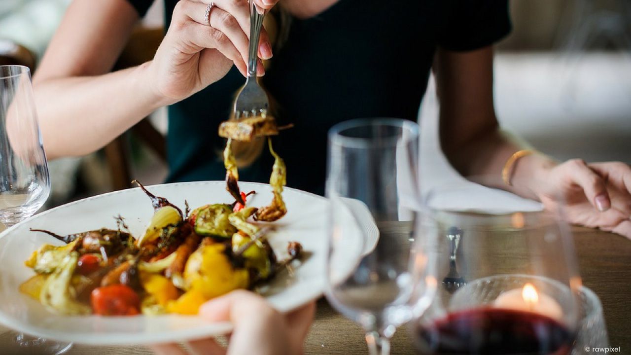 Besuchen Sie das Italian Street Food Festival auf dem RAW-Gelände in Berlin.