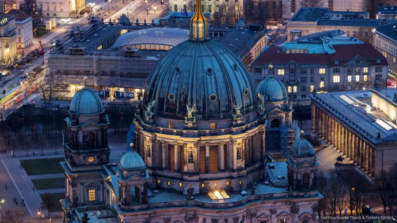 Berlin Fernsehturm: Exklusiver Abend mit Dinner & Konzert