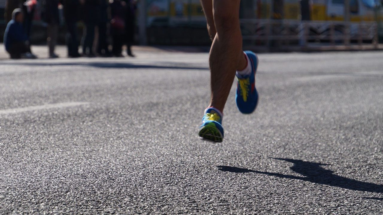 After New Year's Eve the Berliners put on their sneakers and start the Berlin New Year's Run at the Brandenburg Gate. 